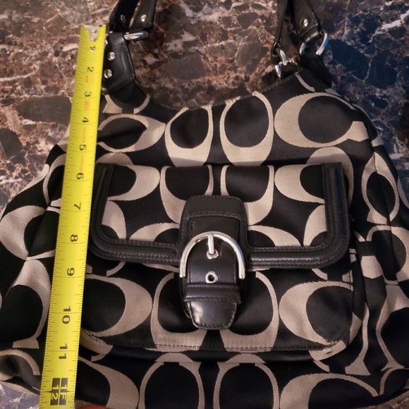 Authentic coach purse - Picture 6 of 7